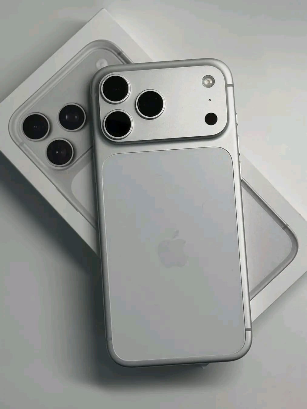 iPhone 17 pro max